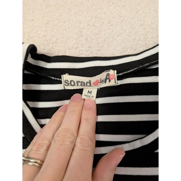 SO RAD Black and White Striped Asymmetrical Hem Long Sleeved Dress Ladies MEDIUM - Picture 2 of 9